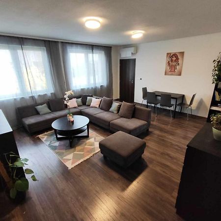 Apartman Dominika Daire Rovinka Dış mekan fotoğraf