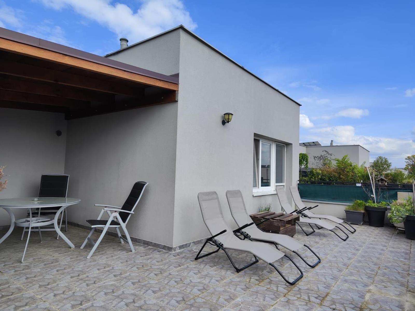 Apartman Dominika Daire Rovinka Dış mekan fotoğraf